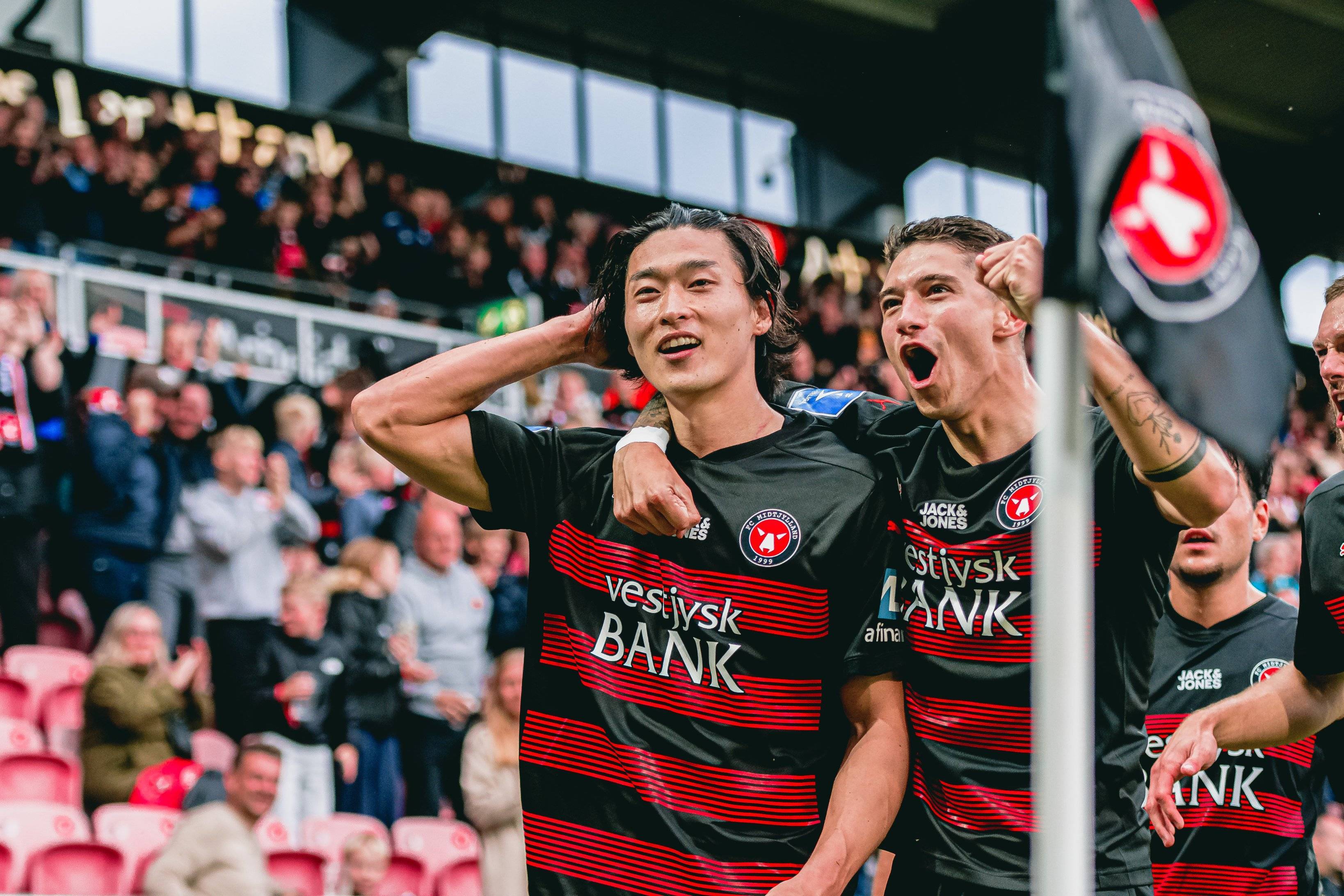 详细阅读:KAIYUN SPORTS-包含德罗巴在RNG比赛中惊险取胜赛地聚焦——意大利杯冲刺阶段热度飙升,拜仁慕尼黑今晚门线救险都惊呆了的词条 KAIYUN SPORTS-包含德罗巴在RNG比赛中惊险取胜赛地聚焦——意大利杯冲刺阶段热度飙升,拜仁慕尼黑今晚门线救险都惊呆了的词条